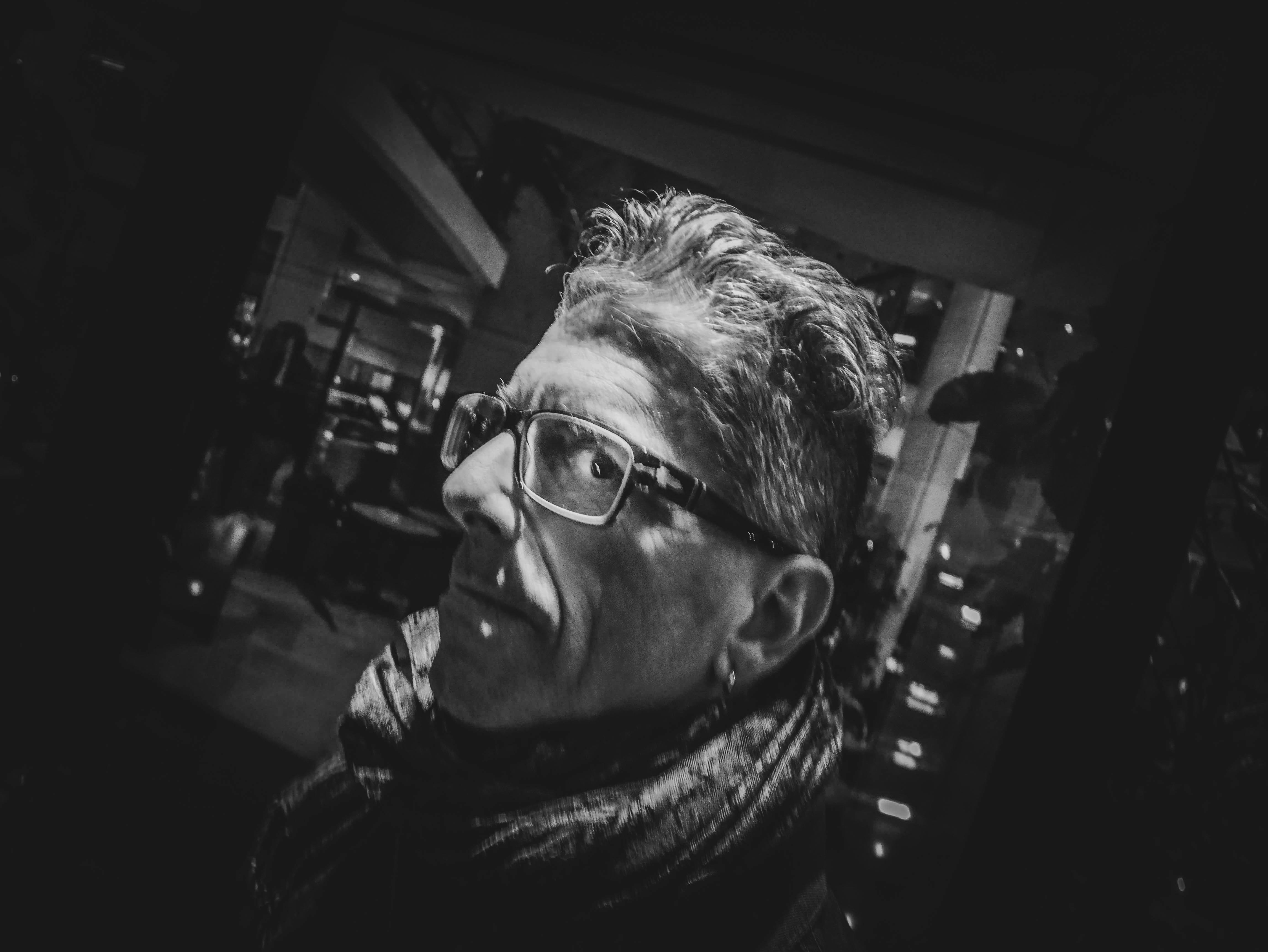 Guy Bennett : « La réflexion sur la pratique d’écriture est pour moi très importante »

