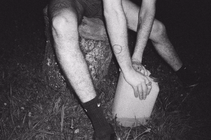 Philippe Savet : « Ganymède ne monte pas vers l’Olympe, il descend dans la nuit, dans les clubs, dans l’addiction » (Mille millilitres de Ganymède)
