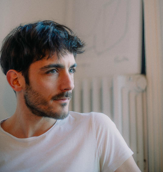 Pierre Niedergang : « Il faut accepter de toucher aux Lumières, même si c’est un peu dégueulasse » (Nos lueurs. L’hypothèse des Lumières queers)
